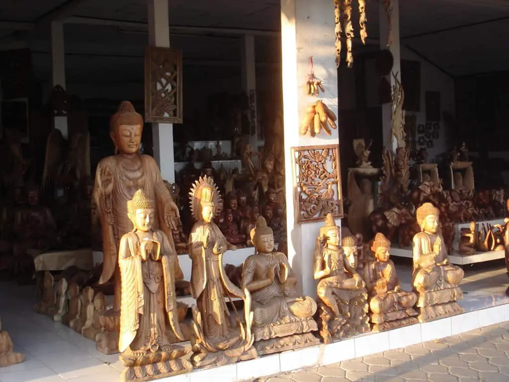 wood carvings shops along the road