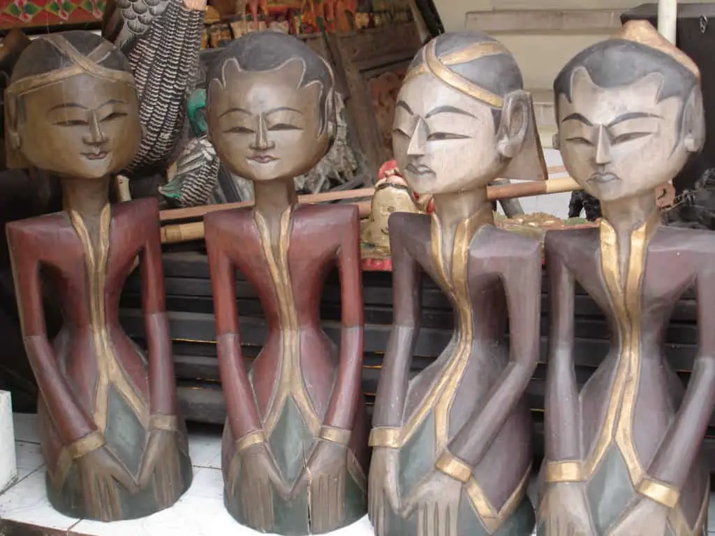 typical wood carvings for sell